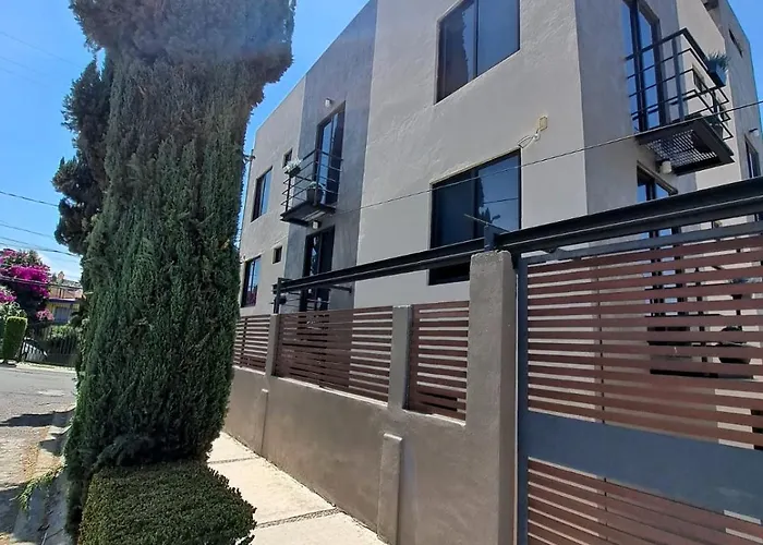 Apartment R09 Corner At Itesm Cem Full Services, Shared-kitchen, Fridge ,laundry, Smart Tv, Parking, Balcony
